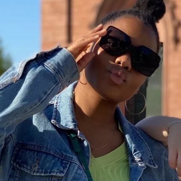 ๐โจ Oversized Squared Sunglasses - Picture 5 of 10